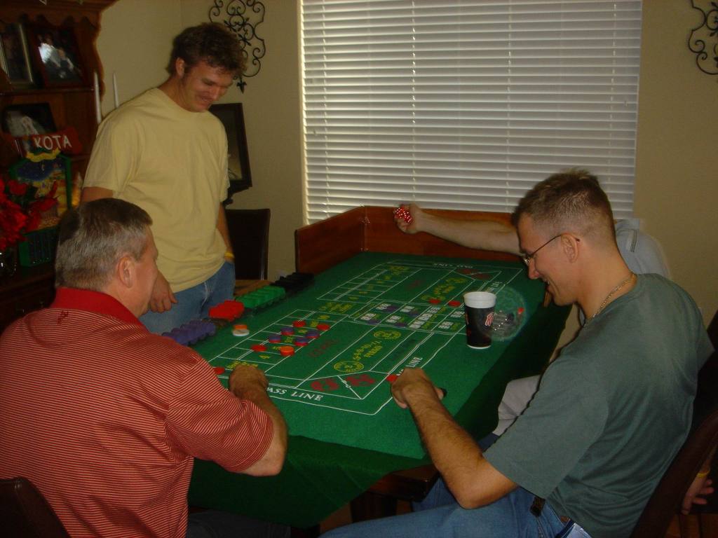2005-12-24-Christmas-Eve-08.JPG